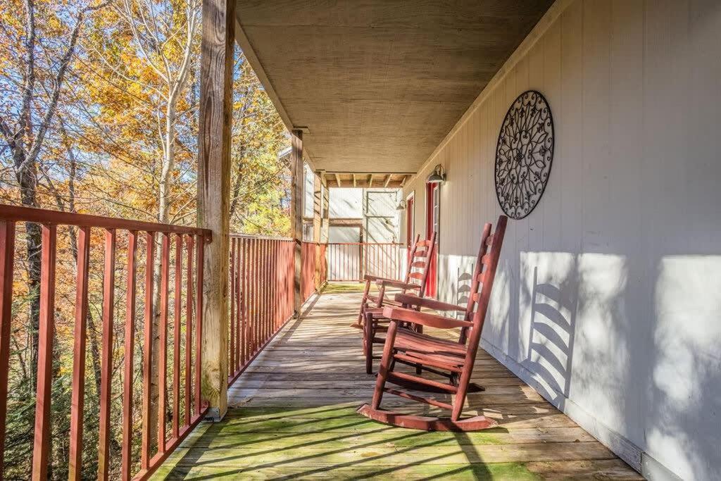 Sasquatch Lodge E Sleeps 13 Gatlinburg Eksteriør bilde