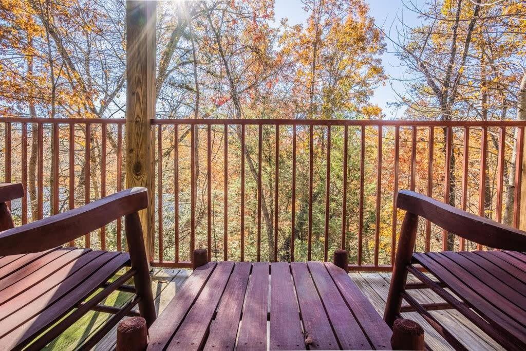 Sasquatch Lodge E Sleeps 13 Gatlinburg Eksteriør bilde
