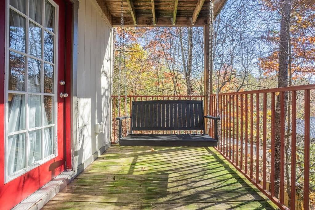 Sasquatch Lodge E Sleeps 13 Gatlinburg Eksteriør bilde
